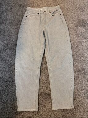 Old Navy High Rise Barrel Leg Striped Jeans Size 4